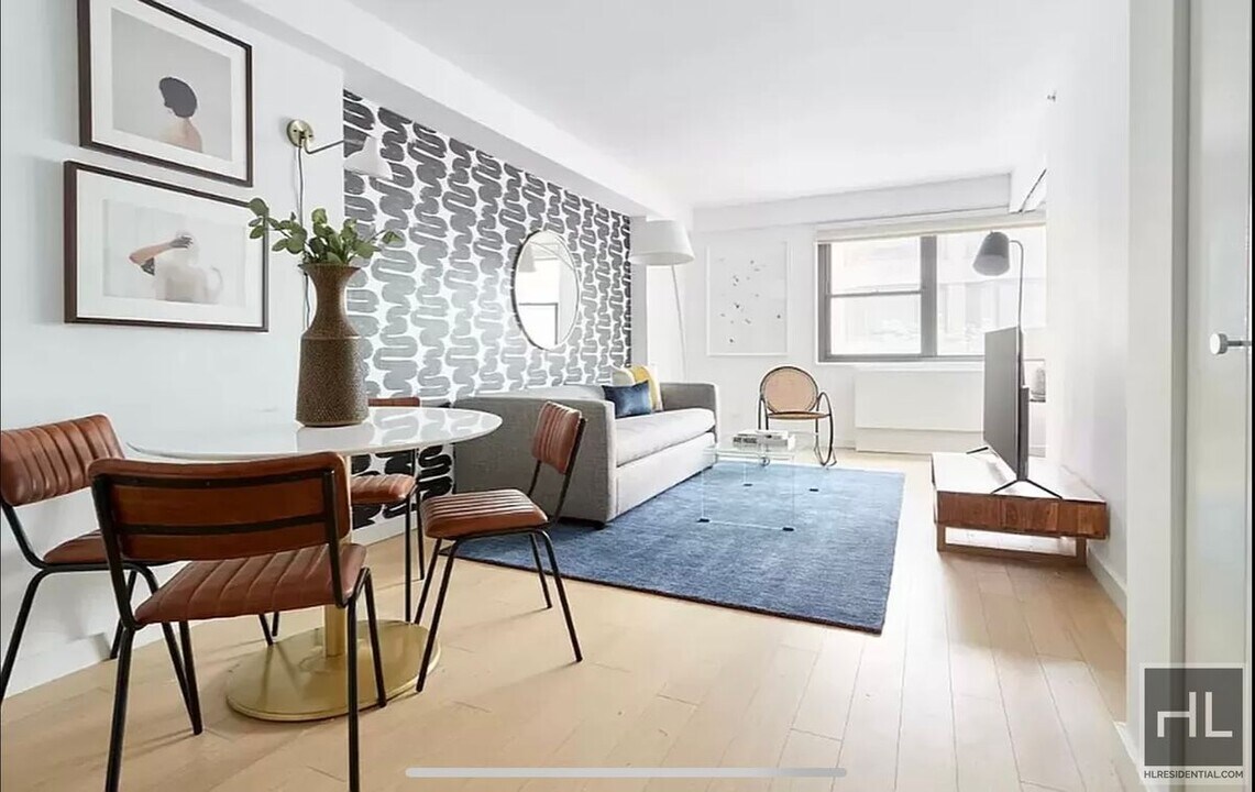 East 39th Street in New York, NY - Building Photo