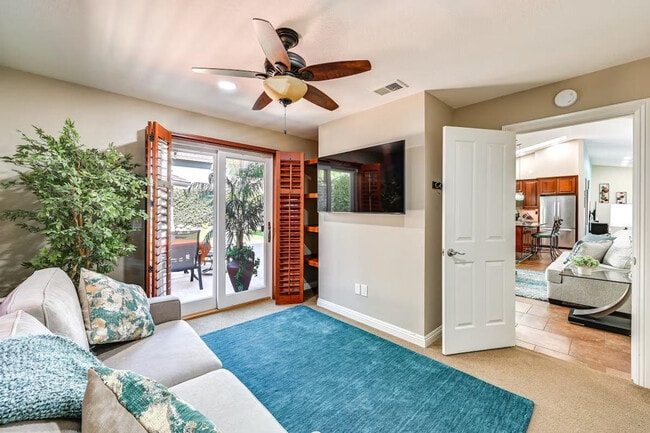 1519 Via Hacienda in Chula Vista, CA - Building Photo - Building Photo