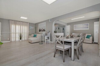 245 189th Terrace in Sunny Isles Beach, FL - Building Photo - Building Photo