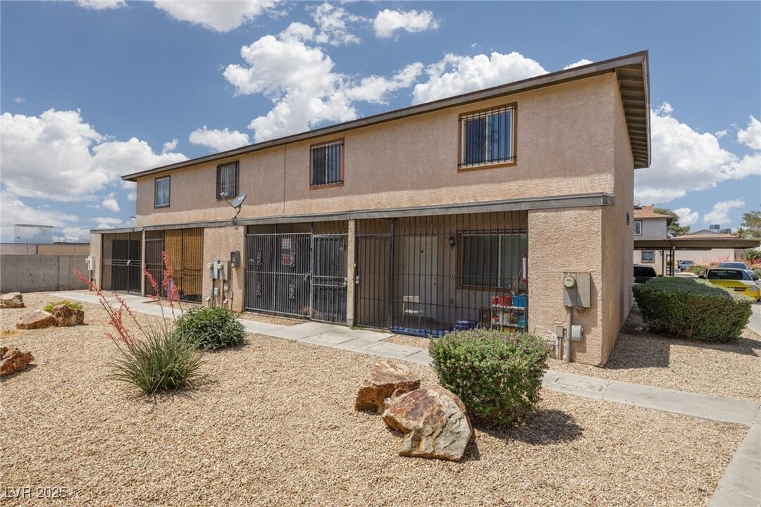3505 Rio Robles Dr in North Las Vegas, NV - Building Photo