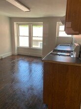 120 Main St. in Springfield, VT - Foto de edificio - Interior Photo