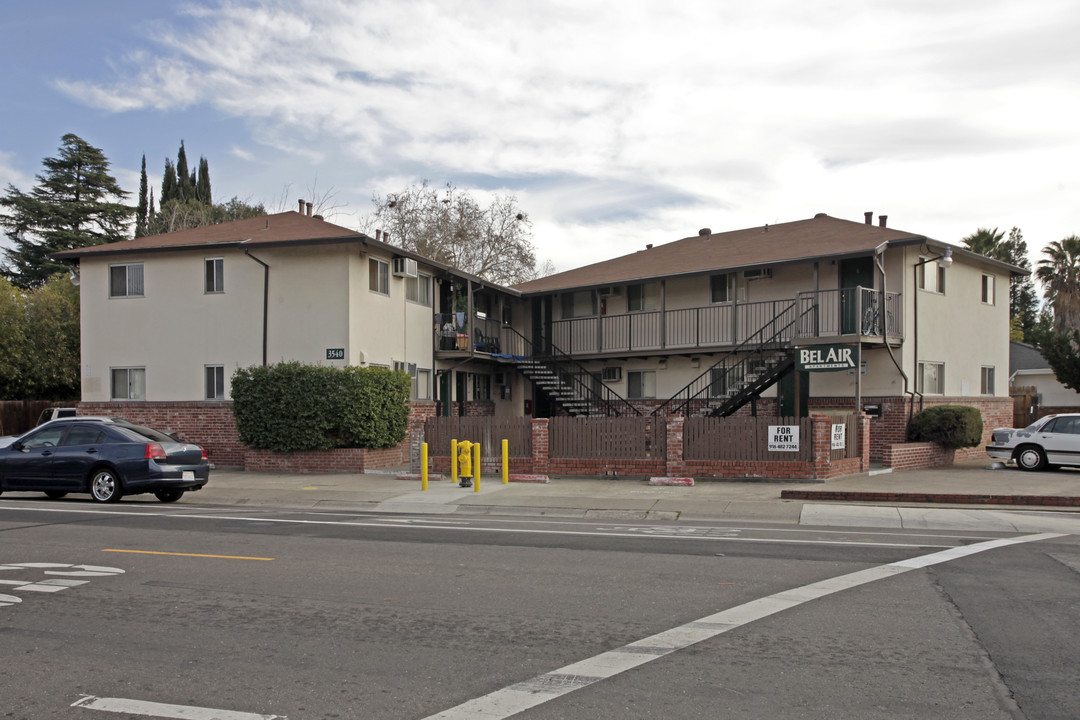 Bel Air Apartments in Sacramento, CA - Foto de edificio