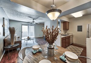 Union Hills Estates in Glendale, AZ - Building Photo