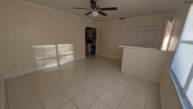 1115 16th St W in Bradenton, FL - Building Photo - Building Photo