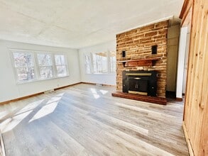 7951 Elmont Rd in Sullivan, MO - Building Photo - Building Photo