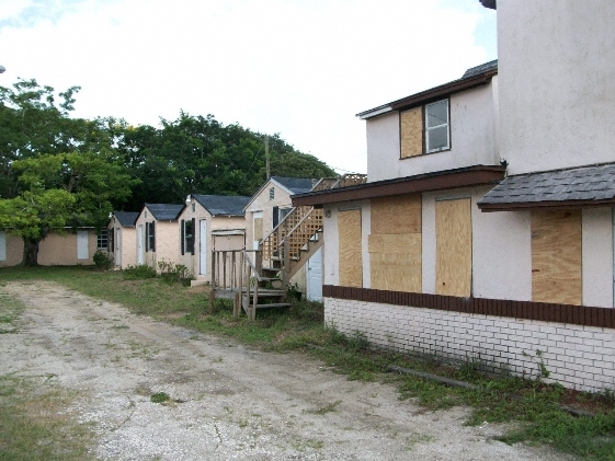 Pine Street Apartments in Auburndale, FL - Building Photo - Building Photo