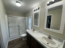 2725 Vindale St in Pine Hills, FL - Building Photo