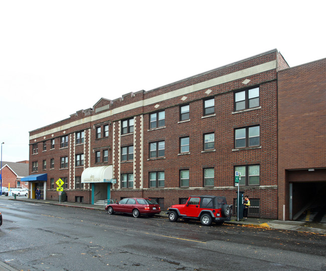 The University Regency in Seattle, WA - Foto de edificio - Building Photo