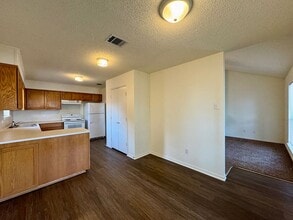 632 Park Place Drive in Hewitt, TX - Building Photo - Building Photo