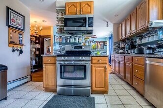 338 Riverside Ave in Medford, MA - Building Photo - Building Photo