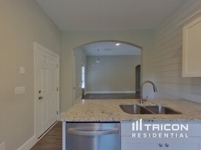 211 E Quail Hollow Way in Dickson, TN - Building Photo - Building Photo
