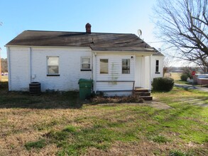 602 Floral Ave in Colonial Heights, VA - Building Photo - Building Photo