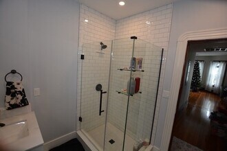 45 Lincoln St, Unit #2 in Winthrop, MA - Building Photo - Building Photo
