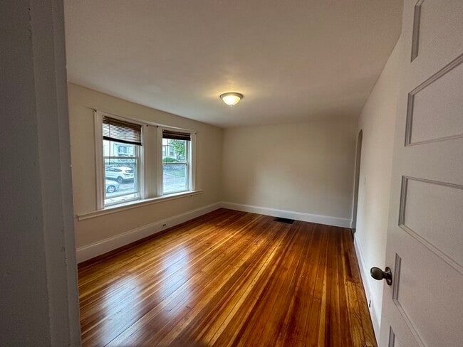 130 Glendale Rd, Unit 1 in Quincy, MA - Building Photo - Building Photo