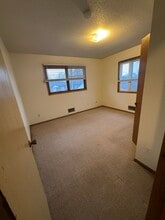 1910 Valleyhigh Dr NW, Unit 1910 in Rochester, MN - Building Photo - Building Photo