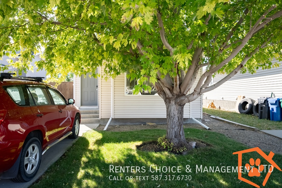 151 Cowichan Ct W in Lethbridge, AB - Building Photo