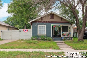 property at 1621 W French Pl