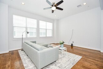 703 Link Rd in Houston, TX - Building Photo - Building Photo