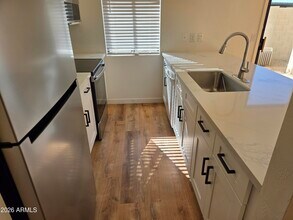 2609 W Canyon Crest Cir in Phoenix, AZ - Building Photo - Building Photo