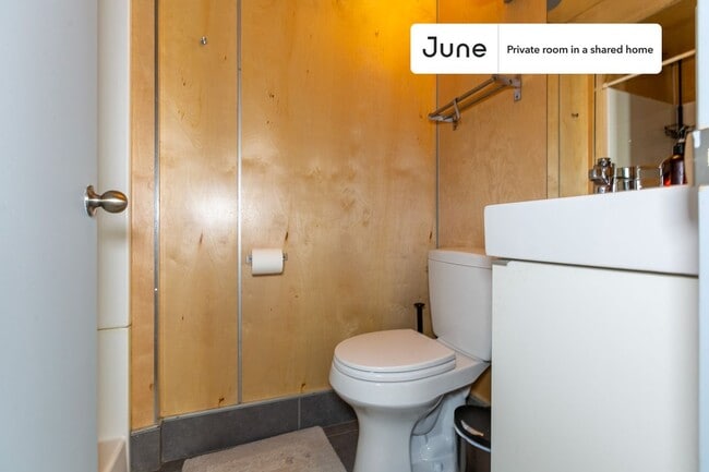 Room in Shared 6 bed/6 bath home, Unit 4E in Washington, DC - Foto de edificio - Building Photo