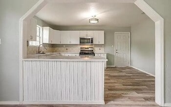 801 NE 3rd St in Mineral Wells, TX - Building Photo - Building Photo