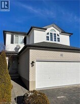 28 Gregg Ct in Kitchener, ON - Building Photo