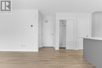 301 Glenroy Gilbert Dr in Ottawa, ON - Building Photo - Building Photo