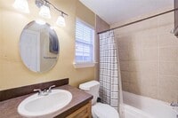 305 E 41st St photo'