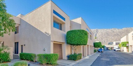 867 Village Square N in Palm Springs, CA - Building Photo - Building Photo
