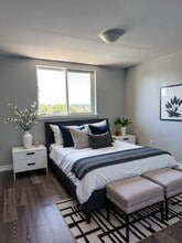 Mornington Apartments in London, ON - Building Photo - Building Photo