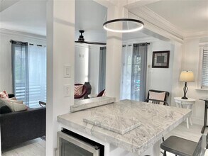 3517 Audubon Pl-Unit -B in Houston, TX - Building Photo - Building Photo