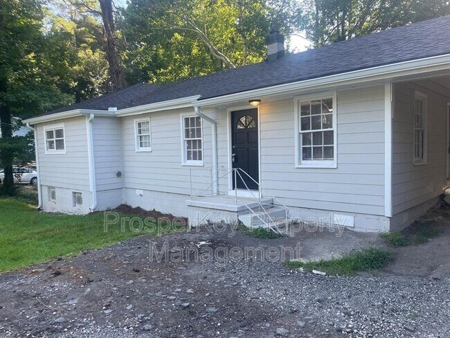 4632 Burks Rd in Forest Park, GA - Building Photo - Building Photo