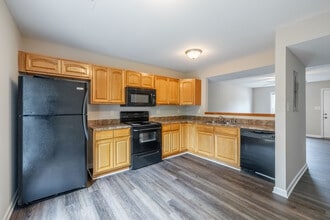 124-125 Coyote Ct in Clarksville, TN - Building Photo - Interior Photo