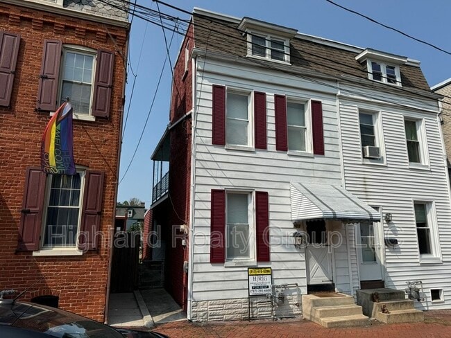 911 Blunston St in Columbia, PA - Building Photo - Building Photo