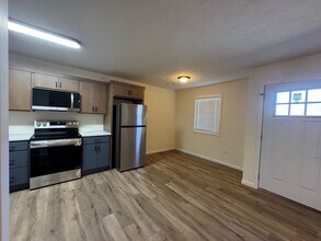 715 N 35th St in Herrin, IL - Building Photo - Building Photo