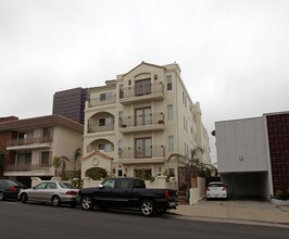 11838 Kiowa Ave in Los Angeles, CA - Foto de edificio - Building Photo