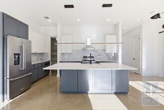 4701 Sara Dr in Austin, TX - Building Photo - Building Photo