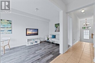 50 Pearcey Cr in Barrie, ON - Building Photo - Building Photo