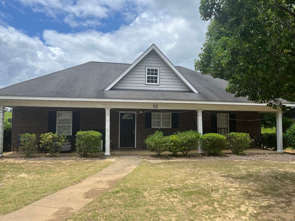802 W Longleaf Dr in Auburn, AL - Building Photo