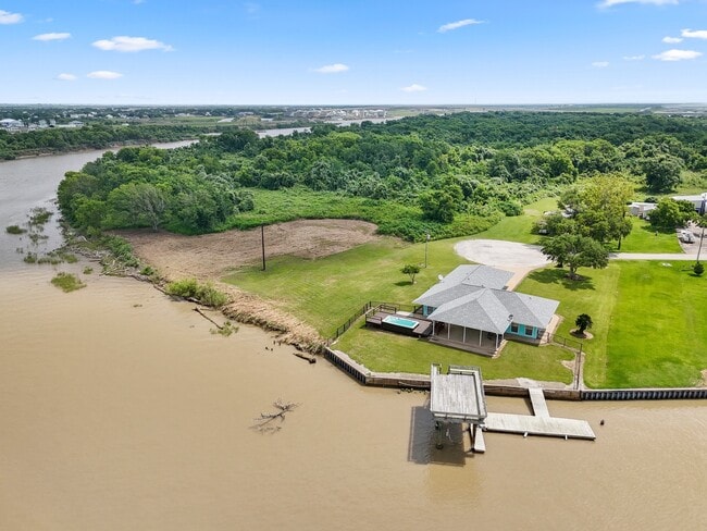 property at 779 Cr 257