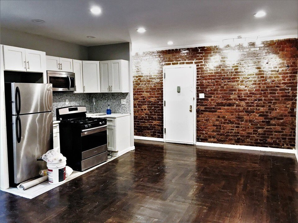 2592 Creston Ave in Bronx, NY - Building Photo