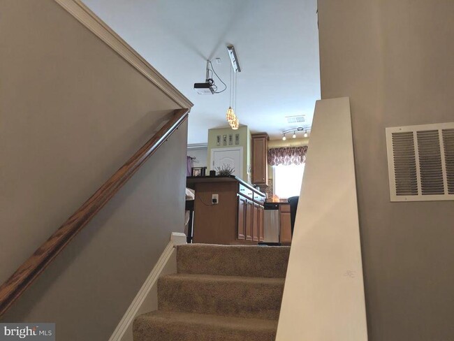 19318 Diamond Lake Dr in Leesburg, VA - Building Photo - Building Photo