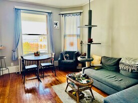 56 Windle Park, Unit 1 in Tarrytown, NY - Building Photo