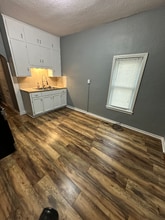 205 S Maple St in Paola, KS - Building Photo - Building Photo