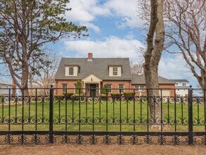 16 State Park Rd in Hull, MA - Building Photo - Building Photo