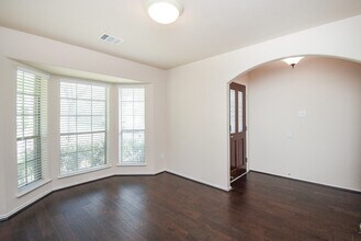 13014 Southern Creek Dr in Pearland, TX - Building Photo - Building Photo