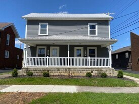 318 W Crawford St in Findlay, OH - Building Photo