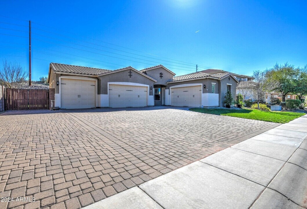 2847 E Odessa St in Mesa, AZ - Building Photo