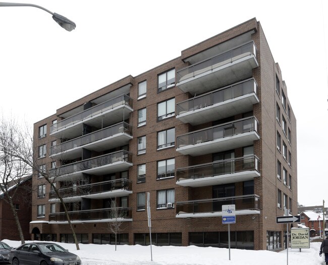 Lewis Court in Ottawa, ON - Building Photo - Primary Photo