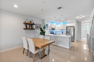 832 NE 19th Ave in Fort Lauderdale, FL - Building Photo - Building Photo
